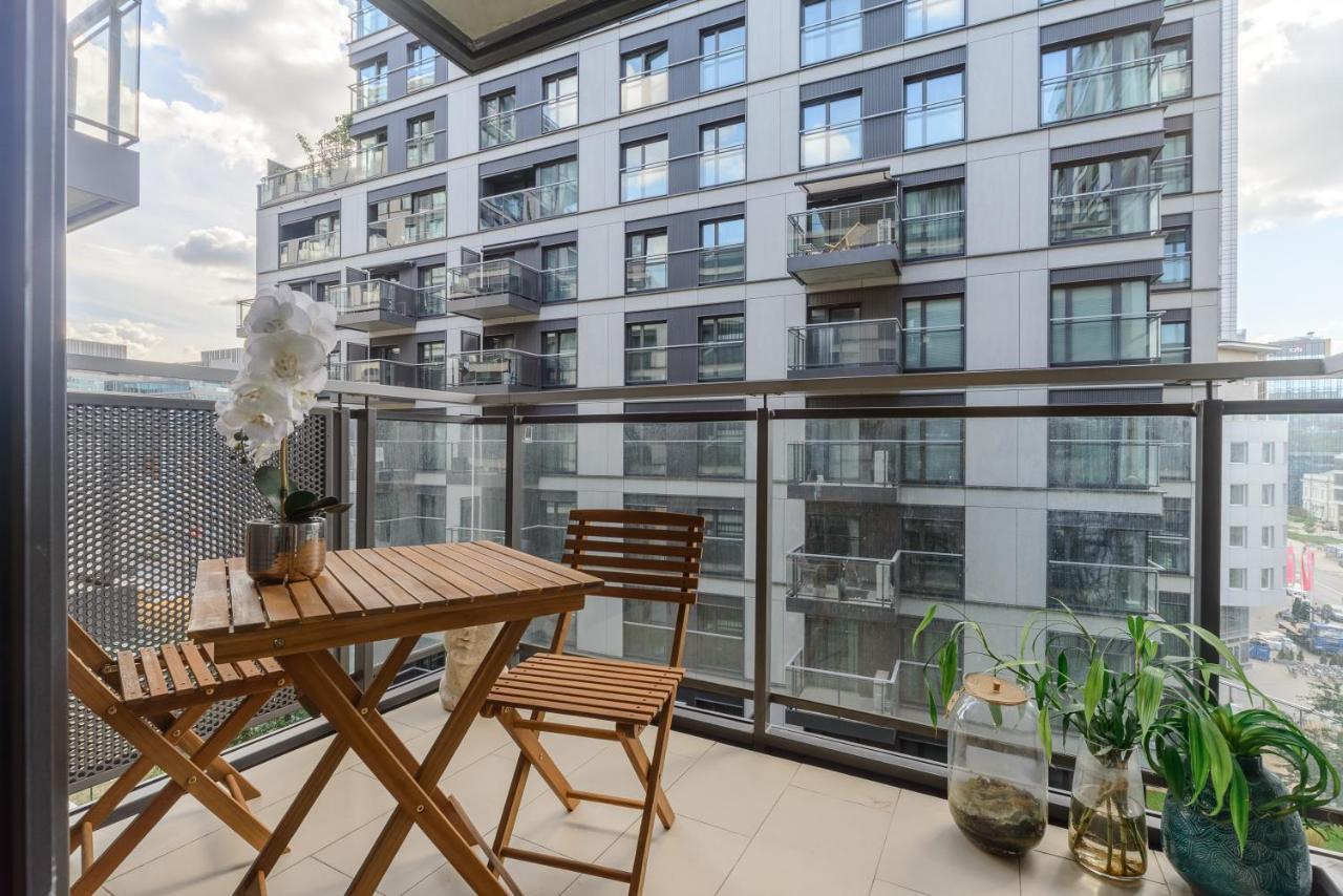 Lumina Luxury Apartments In Mennica Residence Varsó Kültér fotó