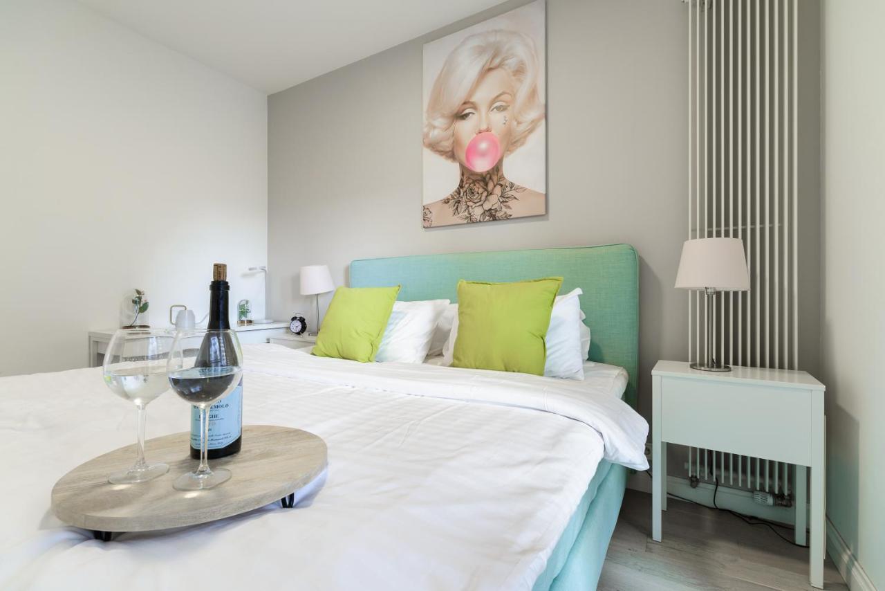 Lumina Luxury Apartments In Mennica Residence Varsó Kültér fotó
