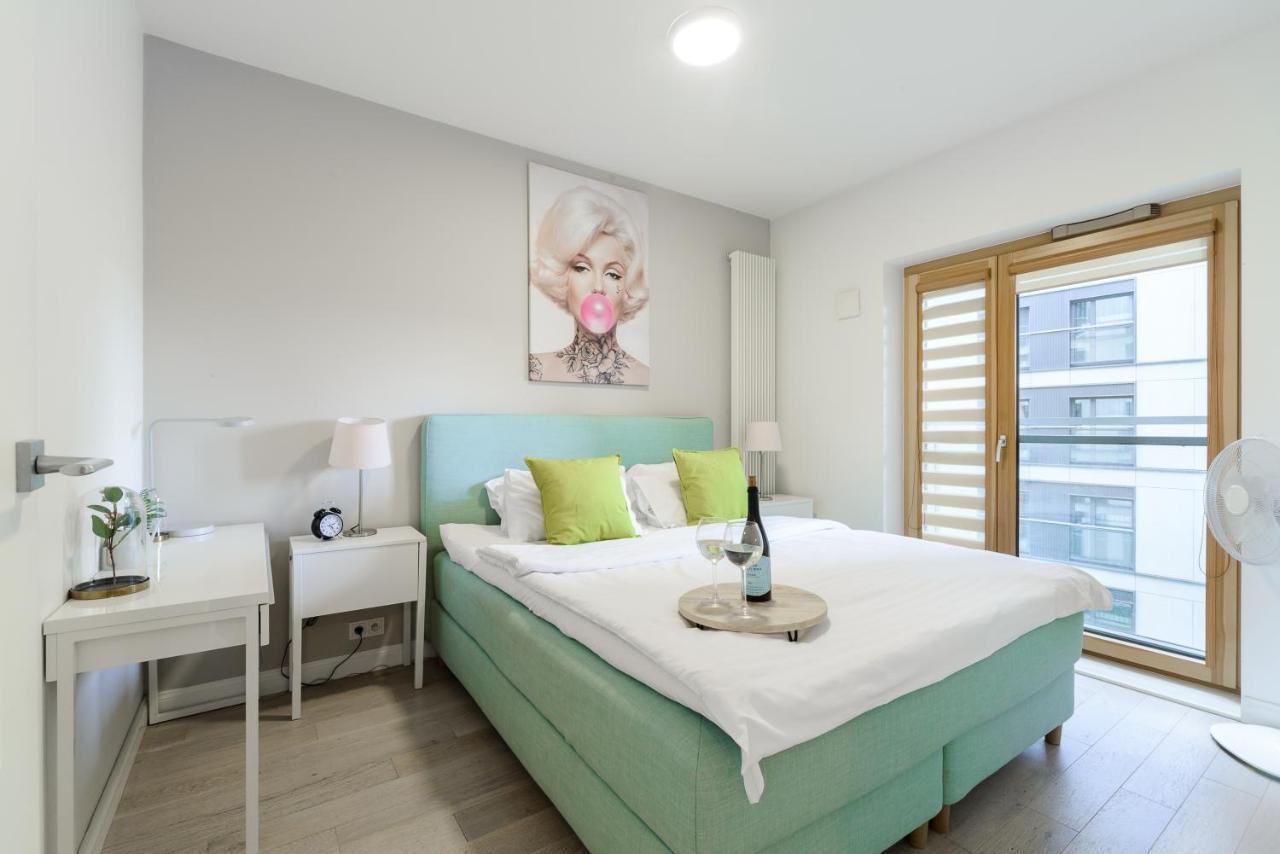 Lumina Luxury Apartments In Mennica Residence Varsó Kültér fotó