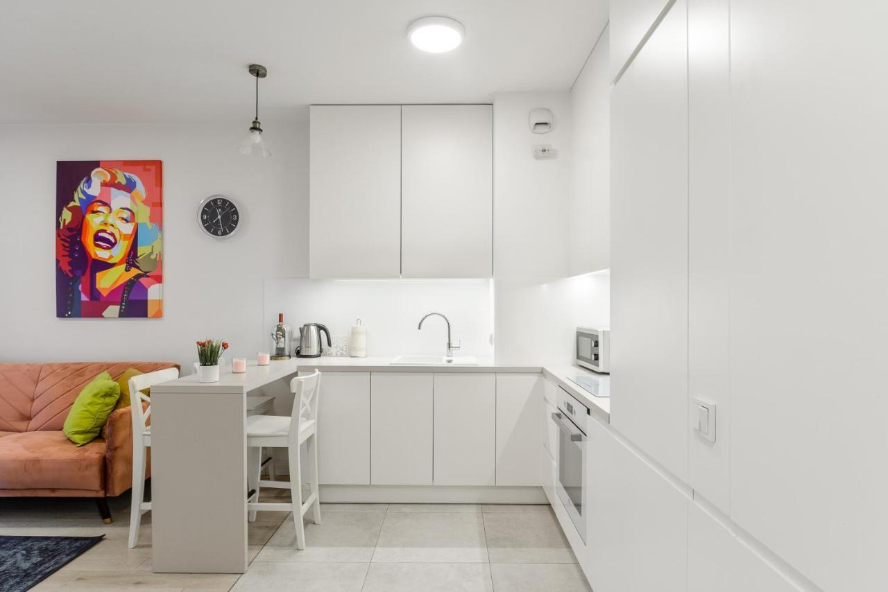 Lumina Luxury Apartments In Mennica Residence Varsó Kültér fotó
