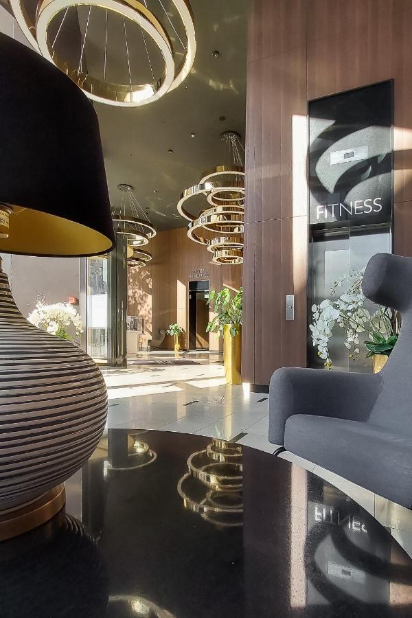 Lumina Luxury Apartments In Mennica Residence Varsó Kültér fotó